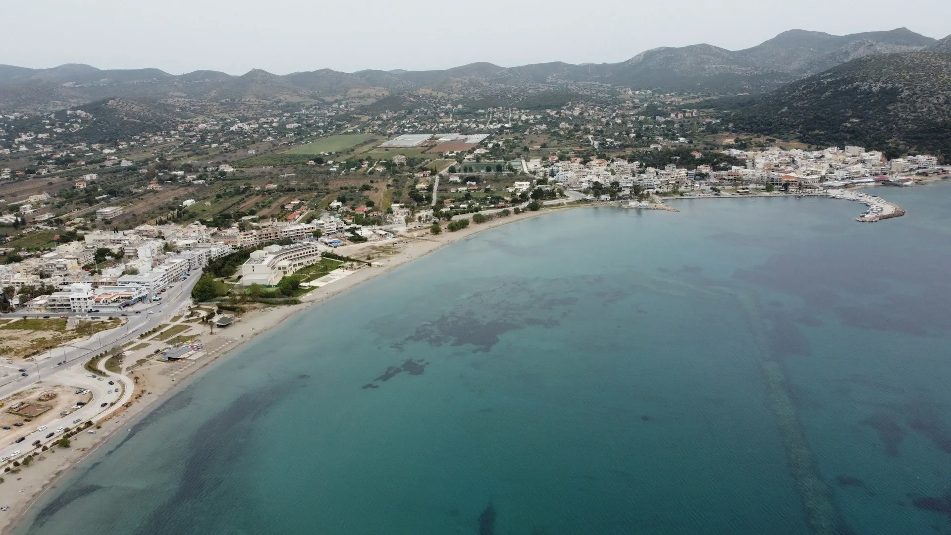 Πανοραμική θέα της Αθηναϊκής Ριβιέρας, ο ιδανικός προορισμός για premium beach clubs.