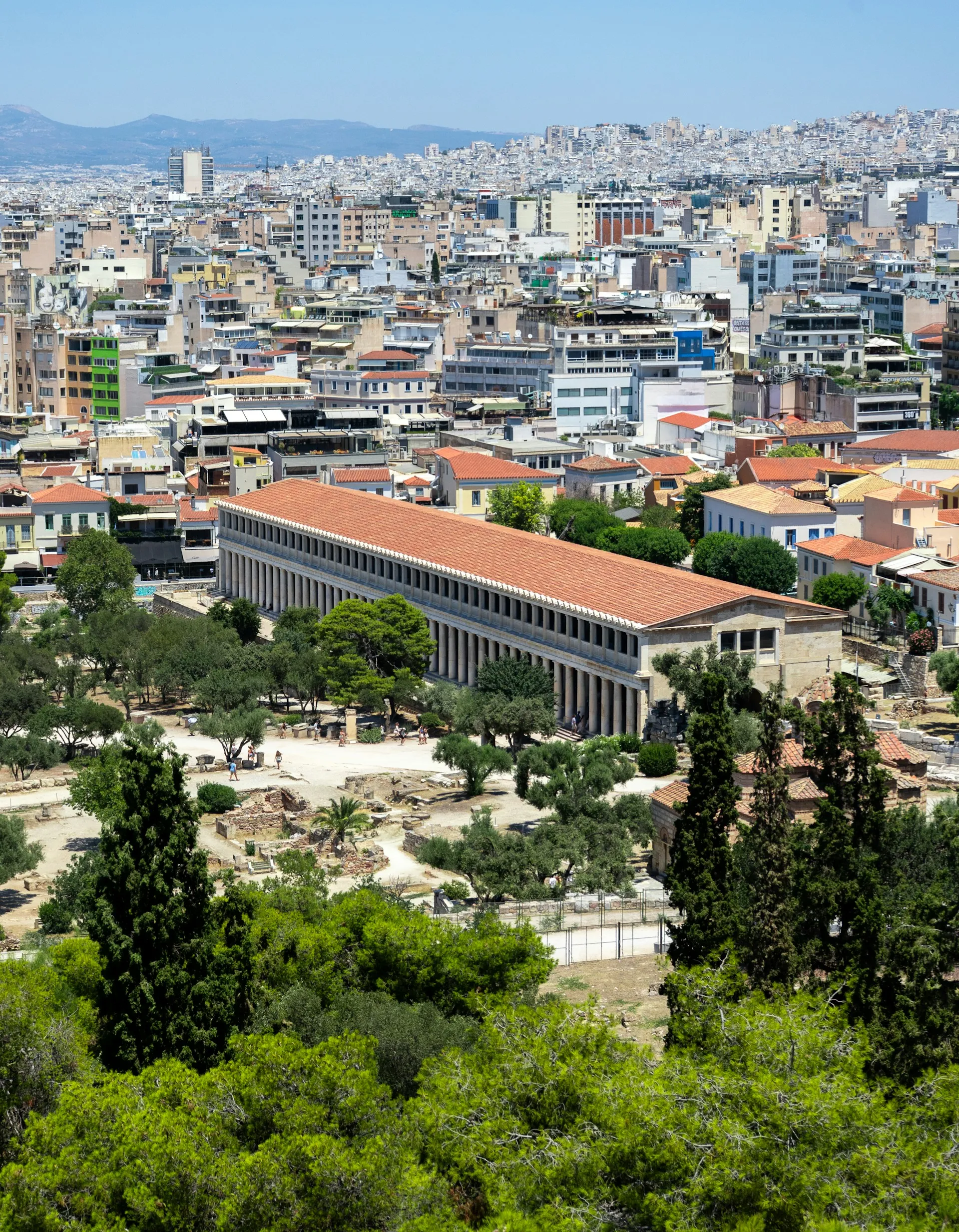 Πανοραμική θέα της Στοάς του Αττάλου και του αστικού ιστού της Αθήνας για εταιρικές μετακινήσεις
